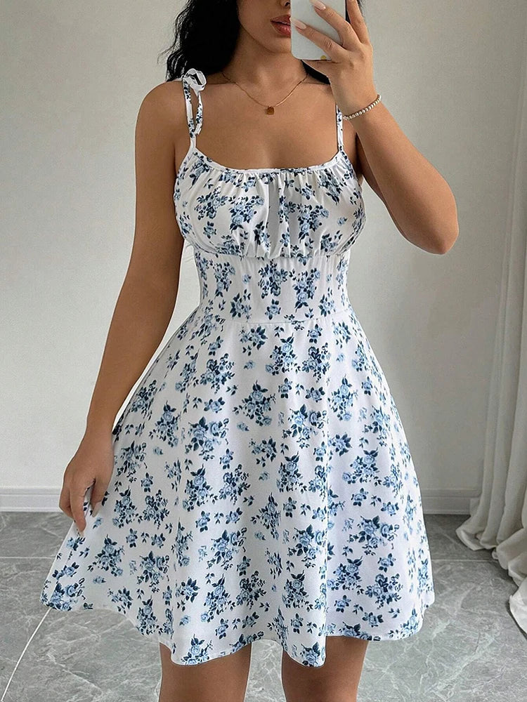 Lara | Rochie scurtă cu bretele subțiri și imprimeu floral