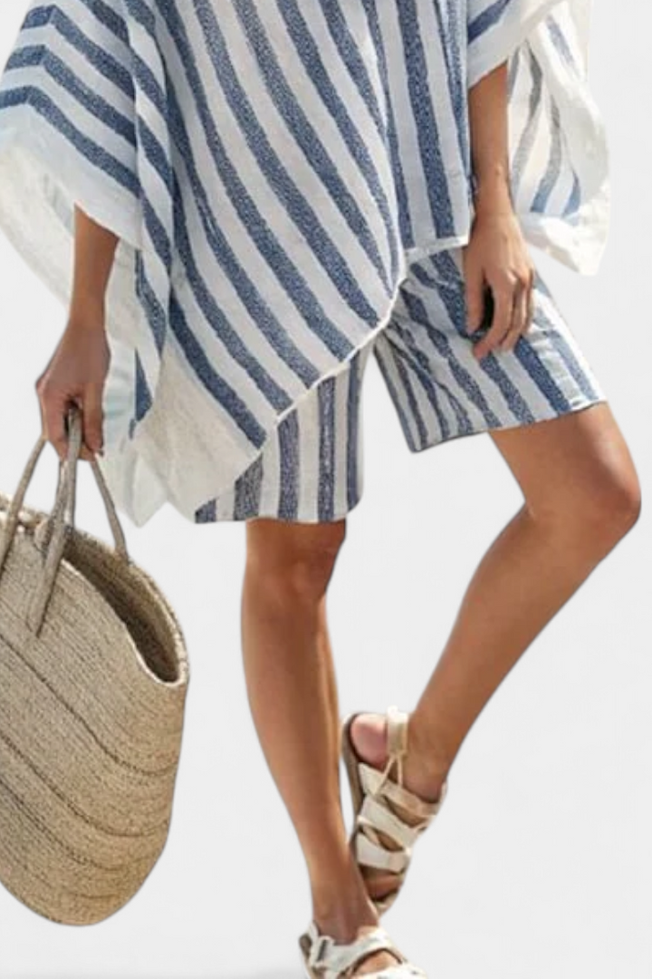 Nancy csíkos szett oversized pólóval és elegáns sorttal